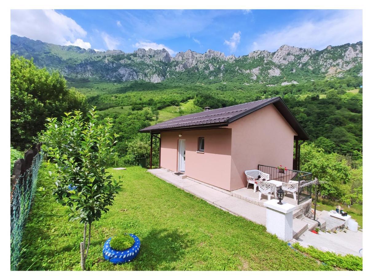Privatni Smjestaj "Mratinje" Hostal Plužine Exterior foto